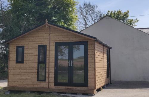 Comber House | Cosy log cabin with views of Scrabo tower