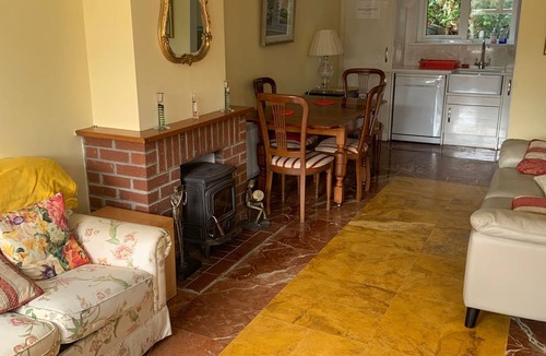 Galway House | Cosy Traditional Irish Cottage
