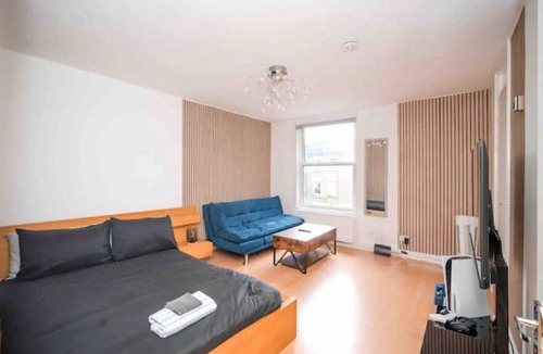 Finsbury Park House | "cozy 2BR Retreat, London Rental