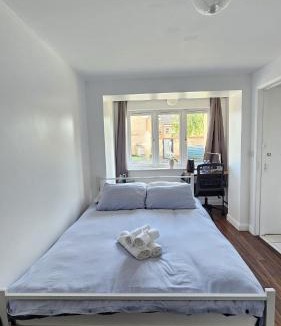 South Bermondsey House | Cozy Private Ensuite Room in Central London-Near London Bridge