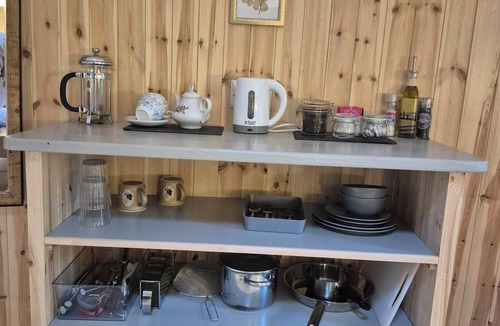 Ardnatrush Cottage | Cozy Retreat Sleeps 2 with Hot Tub & Pets Ok