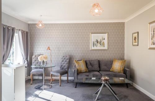 Salisbury House | Cricket Field House