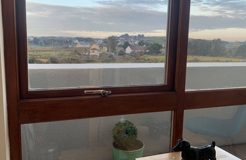 Clooncarrabaun Condo | Croagh Patrick and Bunowen River views!