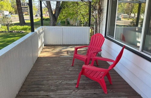 Union Cottage | Darling Bungalow Retreat in Downtown Union, Oregon - Welcome!