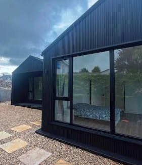Cashel Villa | Deerpark 3 bed semi Sleeps 6 & Optional extra outdoor sauna