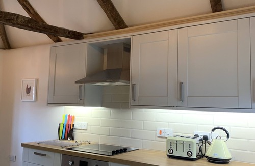 West Knighton Cottage | Delightful thatched cottage in beautiful sleepy Dorset village and countryside