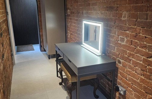 Northampton Apartment | Derngate Basement Apartment