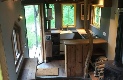 Liverton Cabin | Dingle Glenn secluded woodland Shepherds Hut
