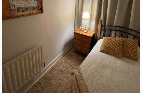 North Wall Apartment | Dublin Centre 2-Bed Apt Sleeps 6 near Attractions