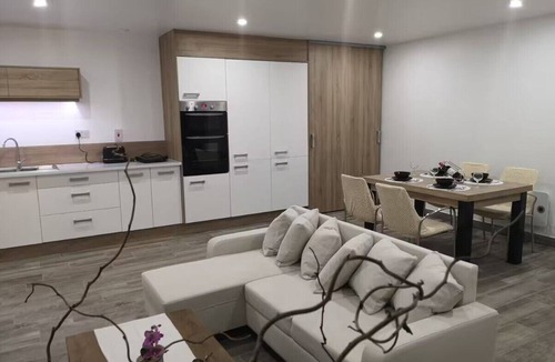 Trim Apartment | Eagle’s Nest is your perfect home away from home.