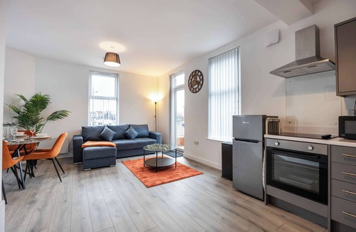 Belfast Apartment | East Village 2-Bed | Balcony | Spa Nearby