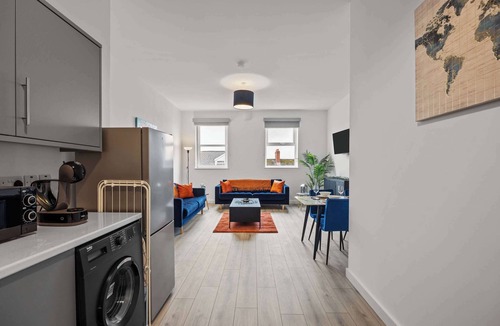 Belfast Apartment | East Village 2-Bed Penthouse | Roof Terrace