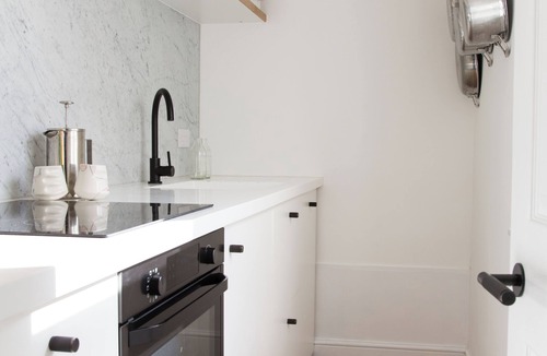 Brighton House | Eco townhouse, central Brighton near beach. 4 bedroom & family friendly