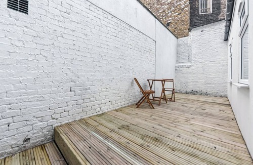 Warwick House | Elegant 5-Bed Georgian Townhouse, Central London