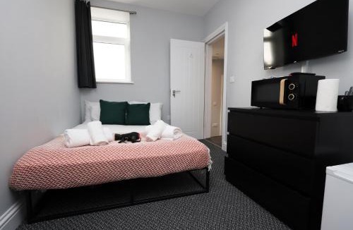 Llanelli Apartment | En-Suite Rooms