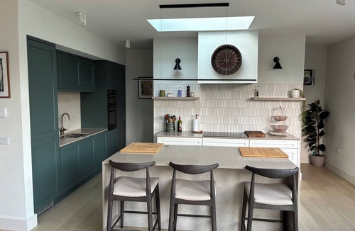 Cork House | Enjoyable 3-bedroom house in charming local community for your getaway in Cork