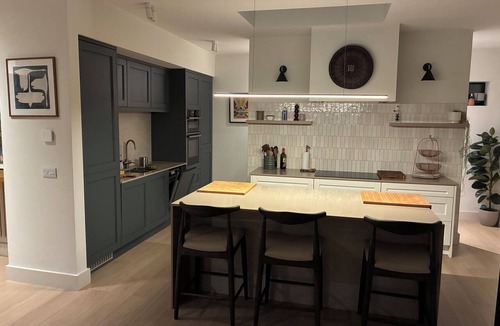 Cork House | Enjoyable 3-bedroom house in charming local community for your getaway in Cork