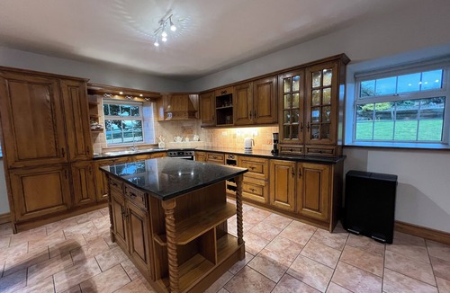 Donore House | Entire home,Meath Ireland 10guests 5 Bedrooms 2.5 baths 30 min Dublin Airport
