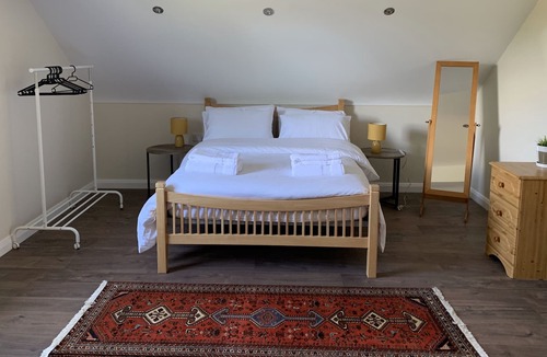 Lisburn House | Excellent rural base to explore County Down, Belfast and beyond.
