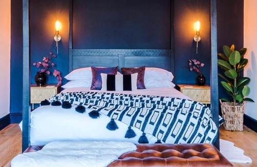 Old Windsor House | Exceptional 4 Bed House in The Windsor Tapestries by Casa by Grace - Sleeps 7-9, Private Hot Tub Hire, Free Parking, Dog Friendly, Legoland, Windsor Castle