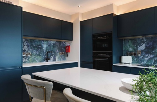 Portrush Apartment | Experience a sense of deep calm with seaside walks & blissful sea air