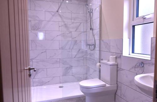 Downings House | Fishermans Village with Sea Views