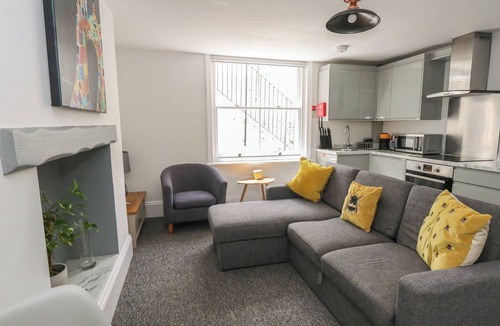 Bournemouth City Centre Cottage | Flat 1 - Sandbanks