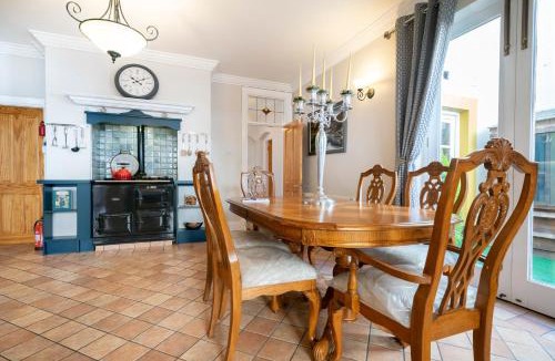 Castlewellan House | Forest Court