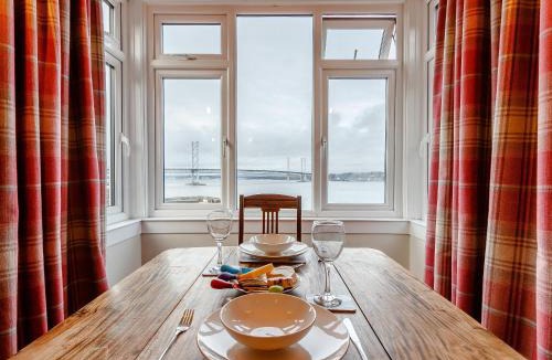 South Queensferry House | Forth Reflections