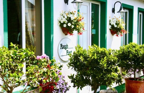 Oughterard Ski Chalet | Fough East, Cozy and close to town