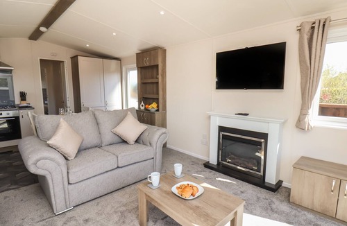 Runswick Bay Cottage | FOXGLOVE LODGE, pet friendly, character holiday cottage in Staithes