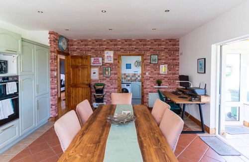 Knightstown House | Foxhill Valentia – Scenic Coastal Retreat on the Wild Atlantic Way with Stunning Island Views