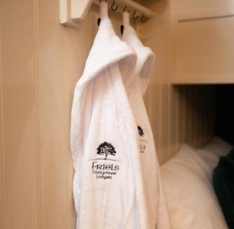 Swatragh Cabin | Friels Fairy Tree Lodges