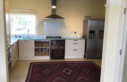 Galway House | GALWAY BARNA DIRECT OCEANFRONT 4 BED 6-8P WALK TRO OUR GARDEN TO OCEAN.
