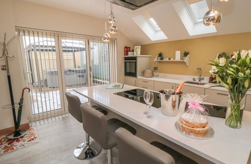 Malton Cottage | GARTHGATE HOLIDAY LODGE, pet friendly, with hot tub in Malton