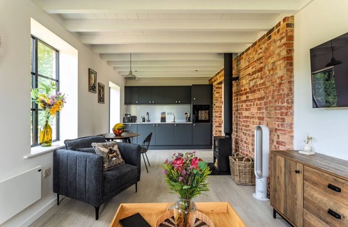 Limpley Stoke House | Gatehouse - One Bedroom House, Sleeps 2