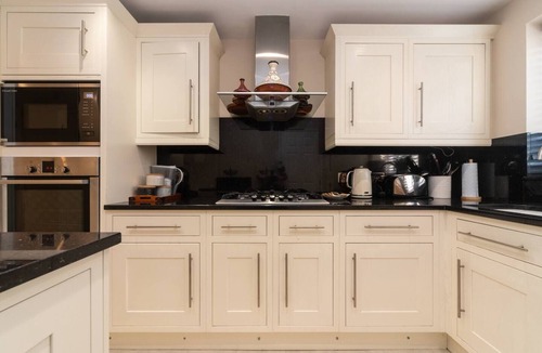 Sidcup House | Gorgeous 4 BR House Near Station, mins to London - Pass the Keys