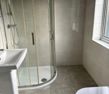 Omeath Hotel | Grand Central Hotel