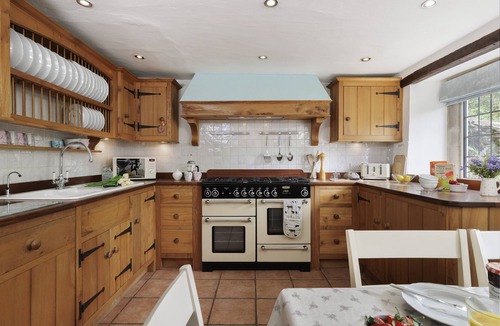 Inchbrook Cottage | Grange Cottage - Amberley, Stroud, a beautiful house sleeping 4 guests in 3 bedrooms