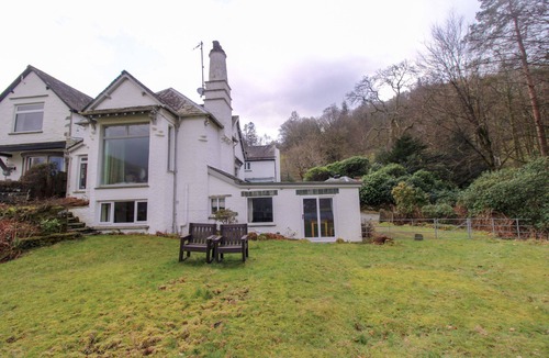 Grasmere Cottage | Grasmere View Grasmere - a cottage that sleeps 2 guests in 1 bedroom with stunning lake view