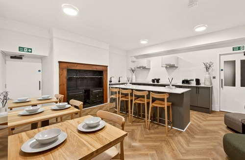 St. Pancras Apartment | GuestReady - Comfortable Double En-Suite WC1