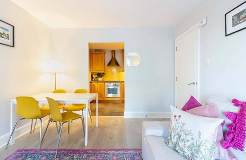 City Centre Dublin Apartment | GuestReady - Stylish Living in Central Dublin