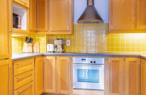 City Centre Dublin Apartment | GuestReady - Stylish Living in Central Dublin