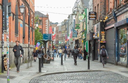 City Centre Dublin Apartment | GuestReady - The Luxe Room at Fownes Street - R3