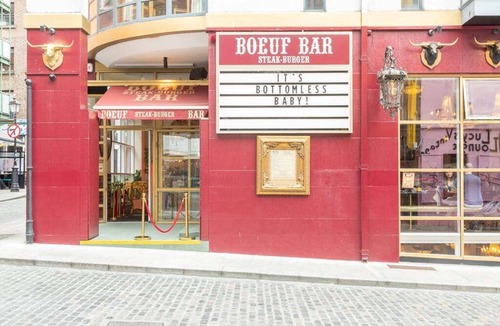 City Centre Dublin Apartment | GuestReady - The Luxe Room at Fownes Street - R11