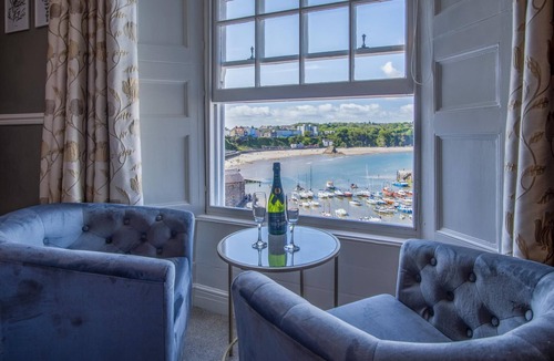 Tenby House | Gwynne House - 6 Bed Holiday Home - Tenby Harbour