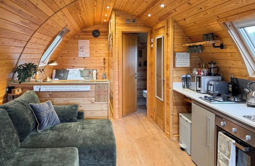Battle Cottage | Hayfield Haven-UK40691