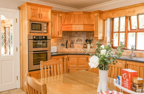 Leap House | HAZELWOOD, family friendly, with open fire in Leap, County Cork