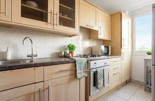 Riverside Apartment | High-Floor 2BR w/Shard Skyline Views | TowerBridge