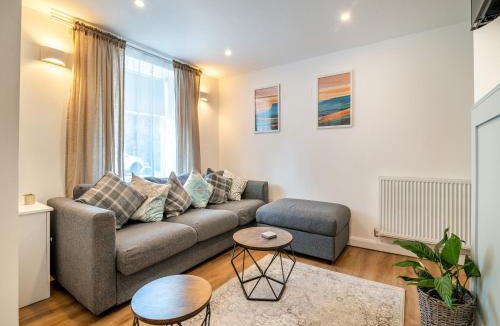 Treorchy House | High Street Cottage